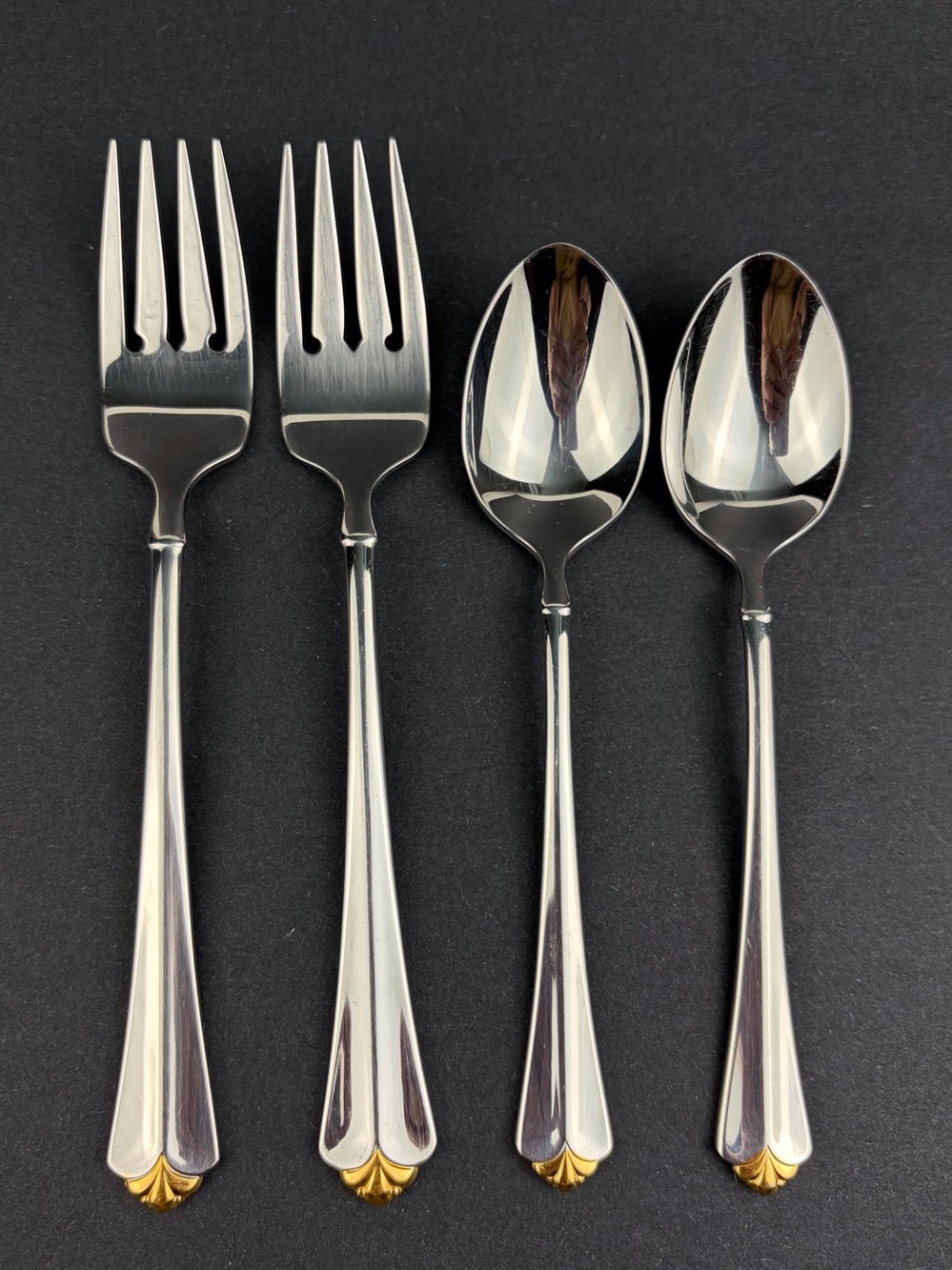 Oneida GOLDEN JUILLIARD Stainless Teaspoons Salad Forks Lot Of 4 Cube Heirloom